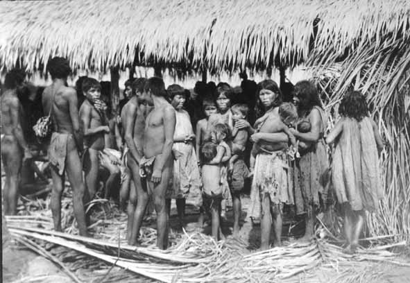 Campamento Guahibo. Fotografía de Paul Beer. Archivo Fotográfico del ICANH.